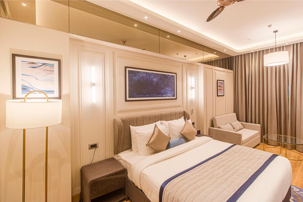 The Cove Wing Hotel Панчкула Екстериор снимка